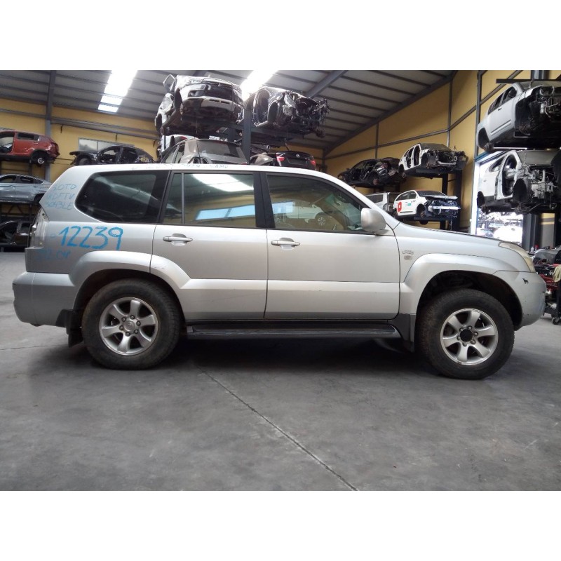 toyota land cruiser (j12) del año 2003