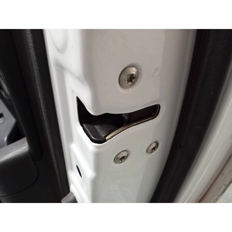 Recambio de cerradura puerta trasera derecha para hyundai i30 (gd) trend referencia OEM IAM   