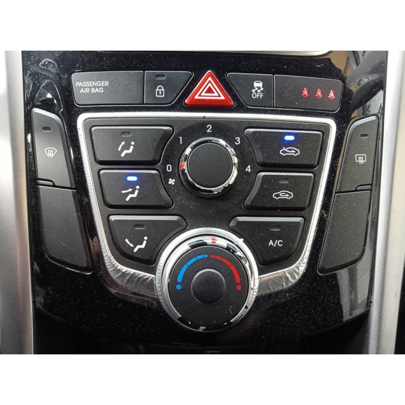 Recambio de mando calefaccion / aire acondicionado para hyundai i30 (gd) trend referencia OEM IAM   