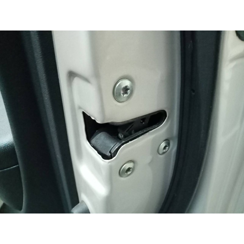 Recambio de cerradura puerta delantera derecha para hyundai i30 cw cw go referencia OEM IAM   