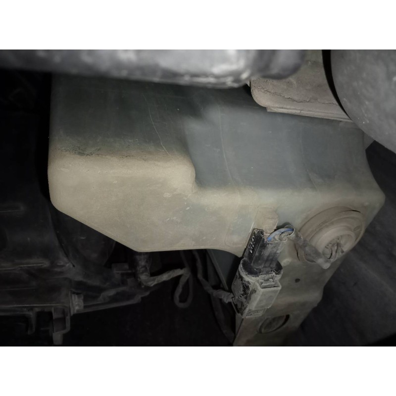 Recambio de deposito limpia para hyundai i30 cw cw go referencia OEM IAM   