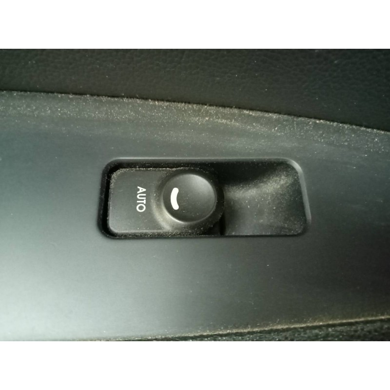 Recambio de mando elevalunas trasero izquierdo para hyundai i30 cw cw go referencia OEM IAM   