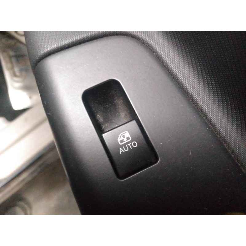 Recambio de mando elevalunas trasero derecho para kia cee´d active referencia OEM IAM   