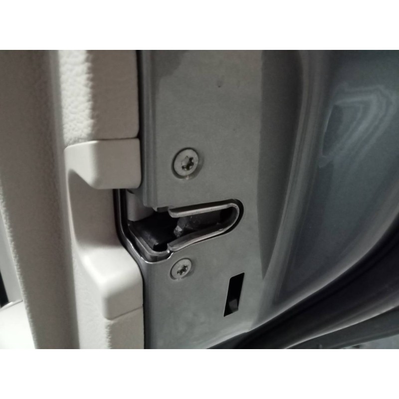 Recambio de cerradura puerta trasera derecha para mercedes clase c (w204) lim. c 200 cdi referencia OEM IAM   