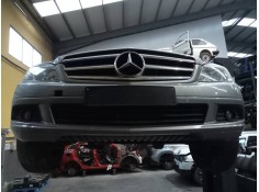 Recambio de paragolpes delantero para mercedes clase c (w204) lim. c 200 cdi referencia OEM IAM   