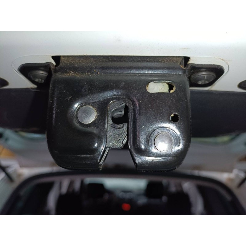 Recambio de cerradura maletero / porton para dacia duster ambience 4x2 referencia OEM IAM   