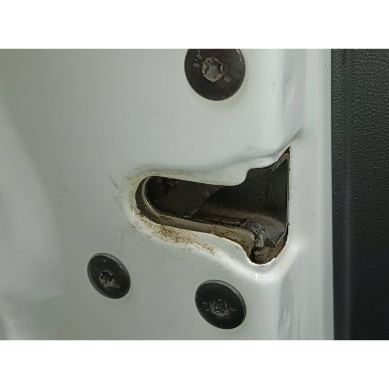 Recambio de cerradura puerta delantera izquierda para dacia duster ambience 4x2 referencia OEM IAM   