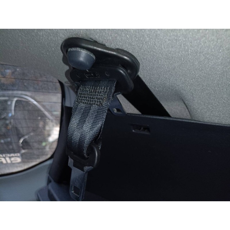 Recambio de cinturon seguridad trasero central para dacia duster ambience 4x2 referencia OEM IAM   