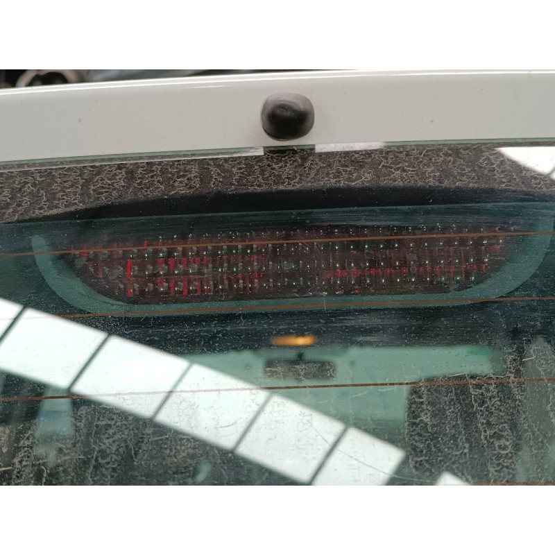 Recambio de luz central de freno para dacia duster ambience 4x2 referencia OEM IAM   