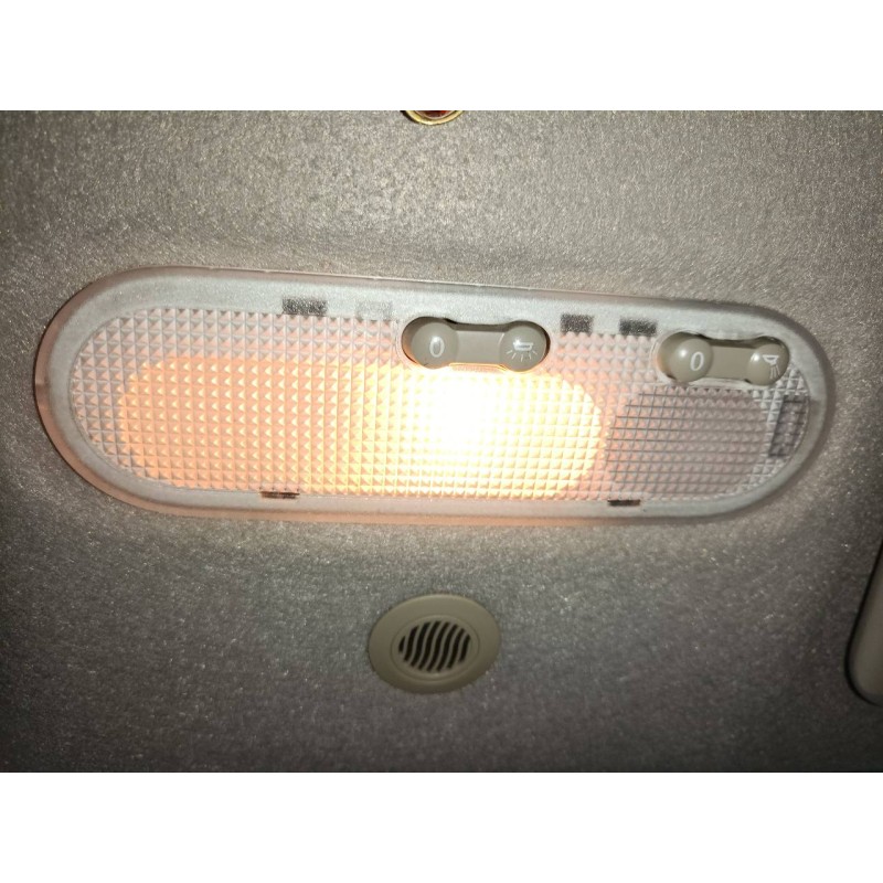 Recambio de luz interior para dacia duster ambience 4x2 referencia OEM IAM   