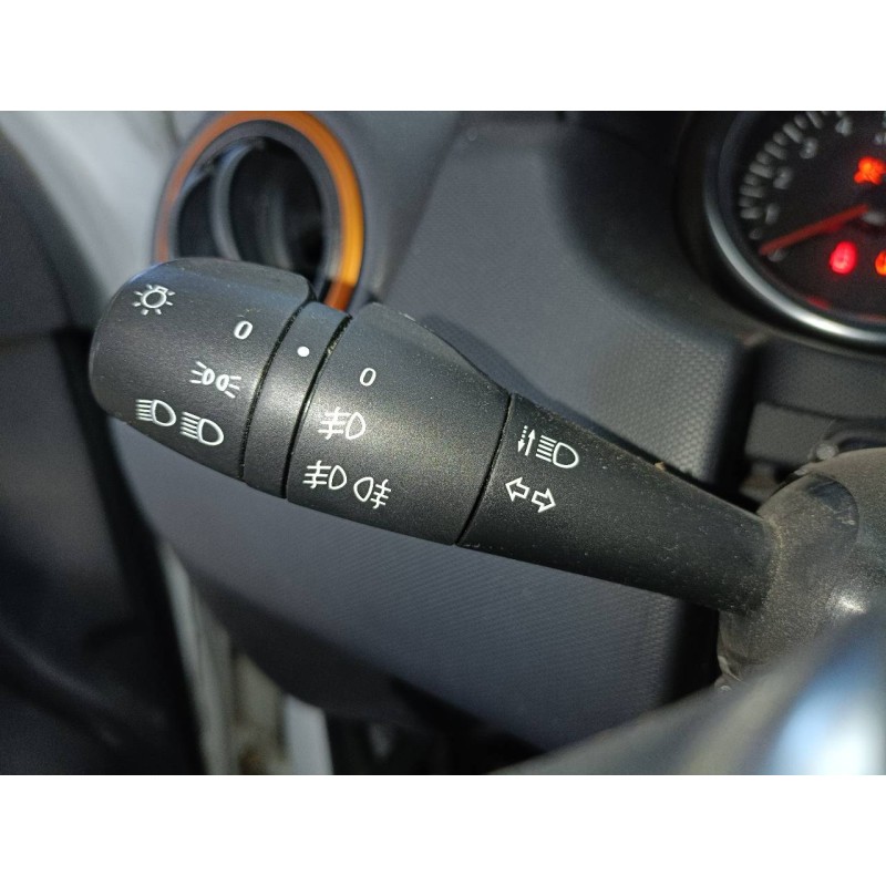 Recambio de mando intermitentes para dacia duster ambience 4x2 referencia OEM IAM   