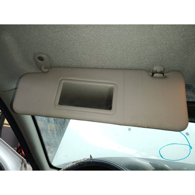 Recambio de parasol izquierdo para dacia duster ambience 4x2 referencia OEM IAM   