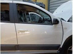 Recambio de puerta delantera derecha para dacia duster ambience 4x2 referencia OEM IAM   