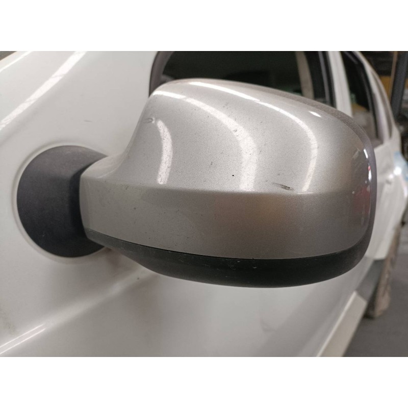 Recambio de retrovisor izquierdo electrico para dacia duster ambience 4x2 referencia OEM IAM   