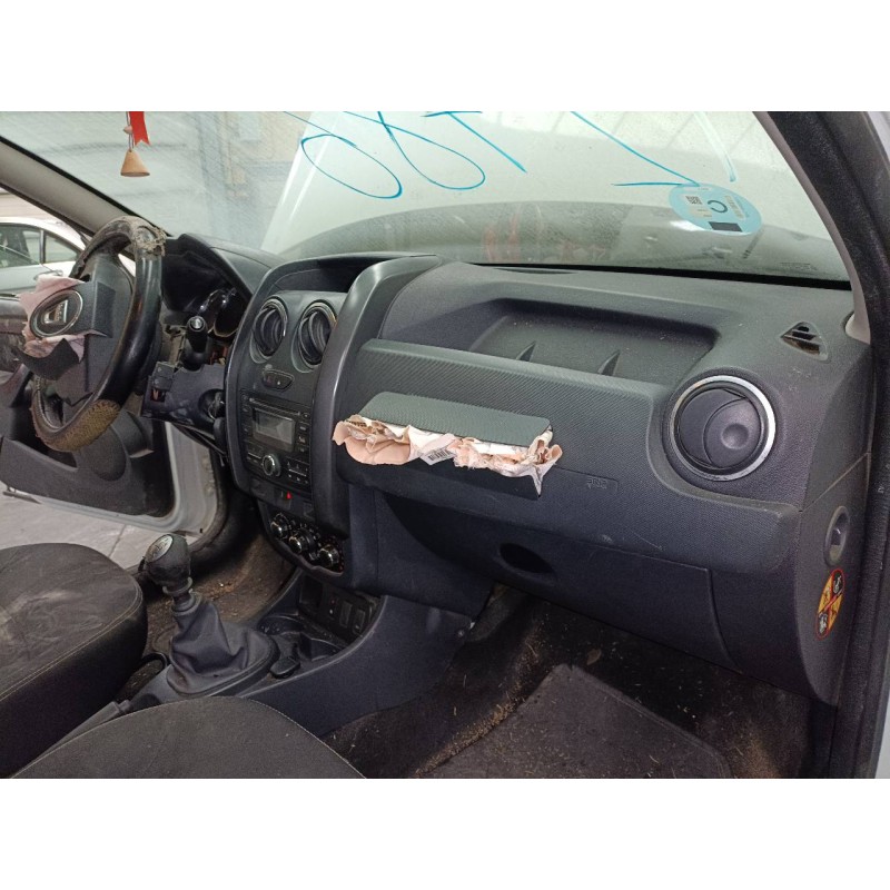 Recambio de salpicadero para dacia duster ambience 4x2 referencia OEM IAM   