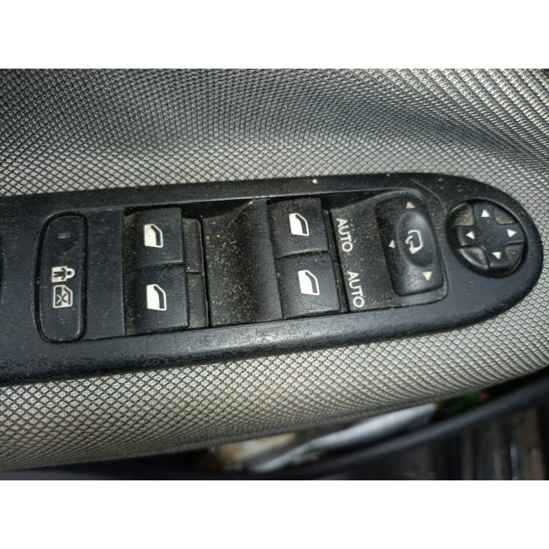 Recambio de mando elevalunas delantero izquierdo para citroen c3 picasso sx referencia OEM IAM   