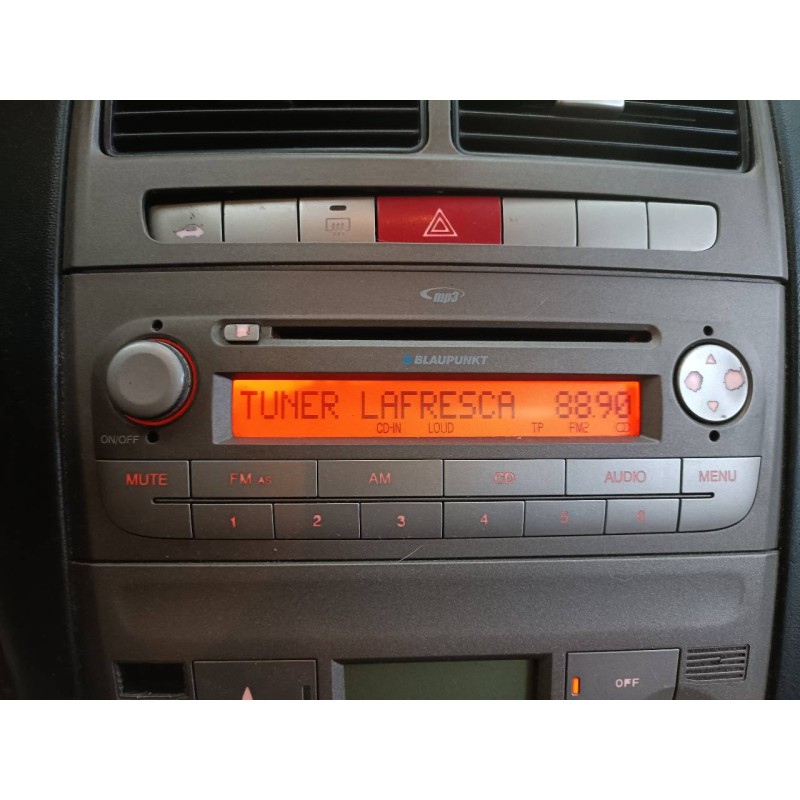 Recambio de sistema audio / radio cd para fiat linea (110) 1.3 16v jtd cat referencia OEM IAM   