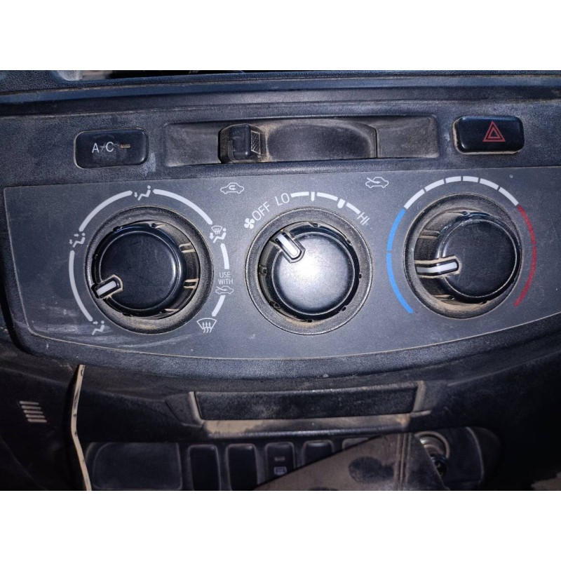 Recambio de mando calefaccion / aire acondicionado para toyota hilux (kun) double cab sol referencia OEM IAM   