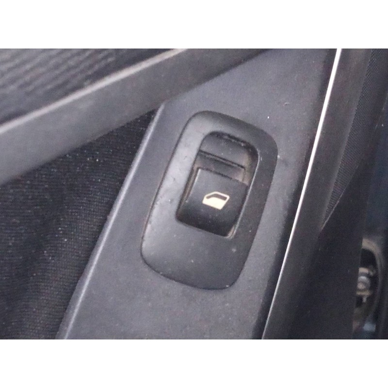 Recambio de mando elevalunas trasero izquierdo para citroen c4 picasso monospace referencia OEM IAM   