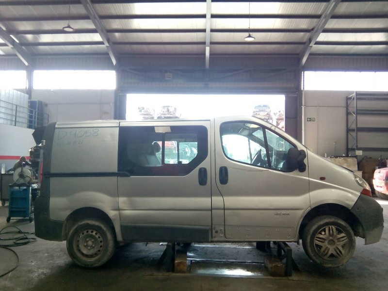 renault trafic combi (ab 4.01) del año 2006
