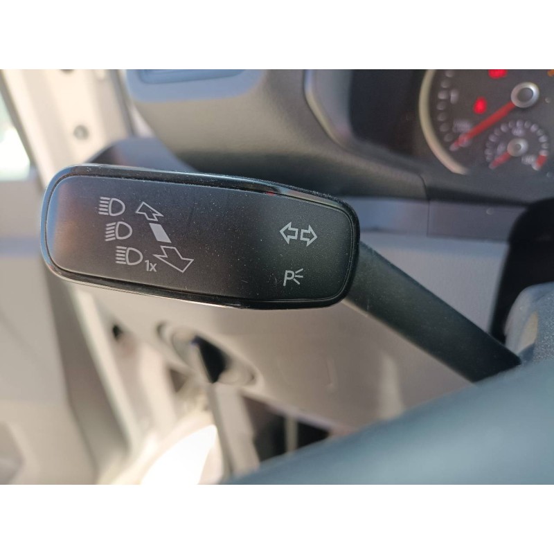 Recambio de mando intermitentes para volkswagen crafter kasten referencia OEM IAM   