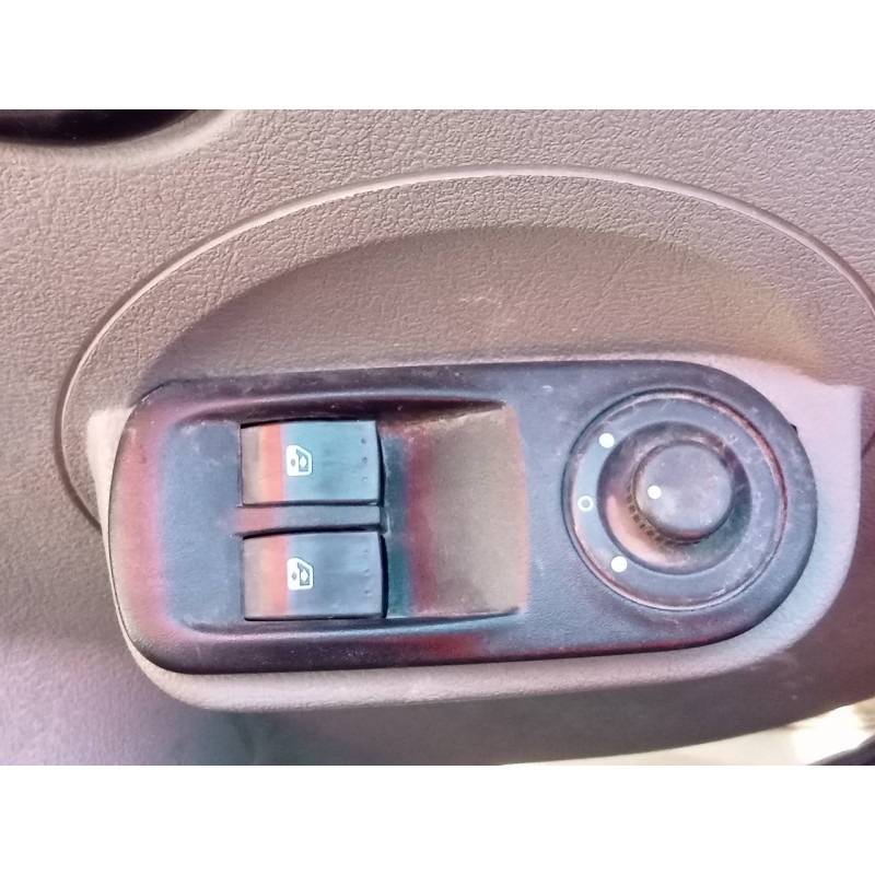 Recambio de mando elevalunas delantero izquierdo para nissan interstar (x70) acenta referencia OEM IAM   