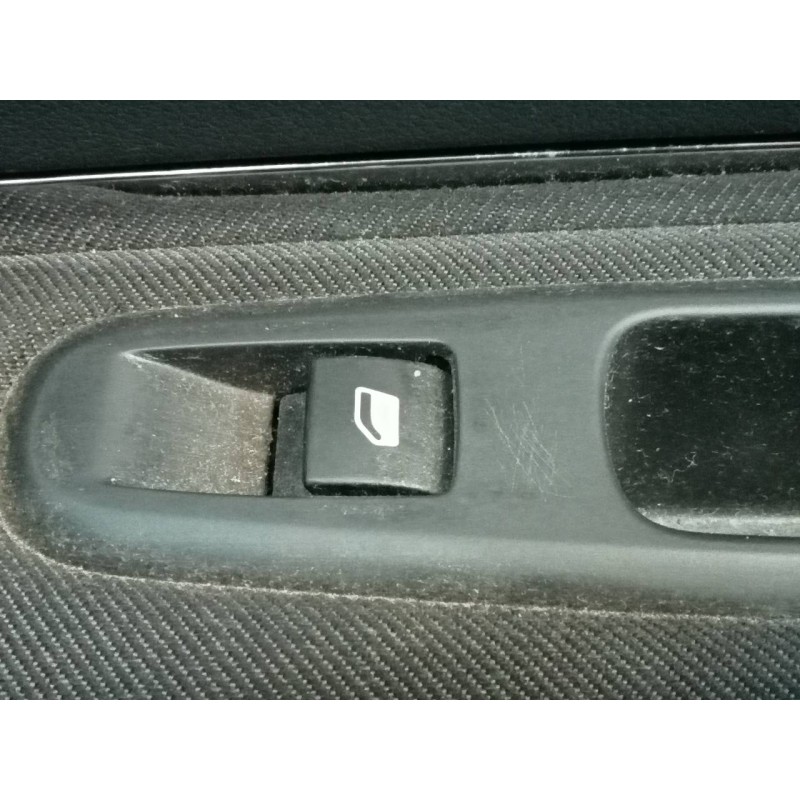 Recambio de mando elevalunas trasero derecho para peugeot 3008 active referencia OEM IAM   