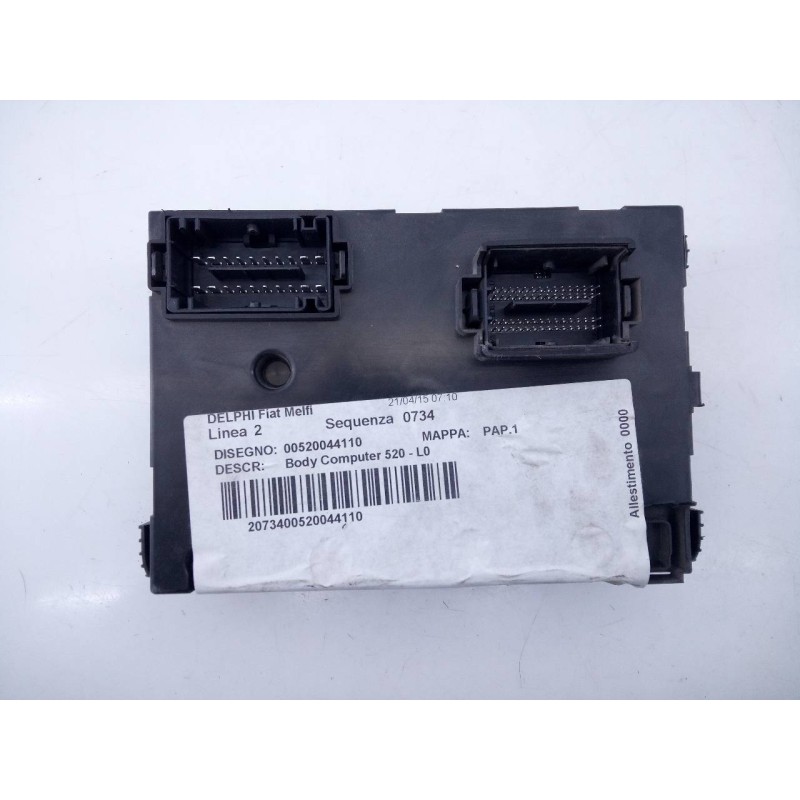 Recambio de caja reles / fusibles para jeep renegade night eagle 4x2 referencia OEM IAM 00520044110  