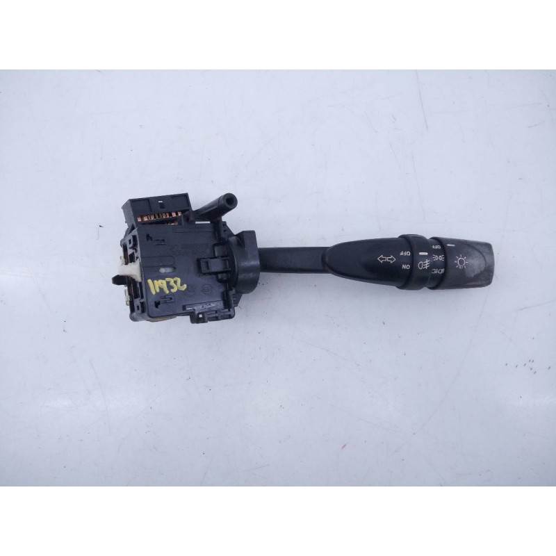 Recambio de mando intermitentes para ssangyong korando crystal 4x2 referencia OEM IAM 202008886  