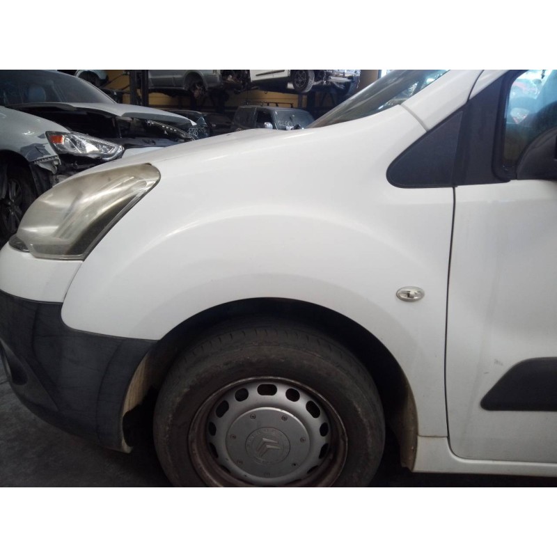 Recambio de aleta delantera izquierda para citroen berlingo cuadro confort referencia OEM IAM   