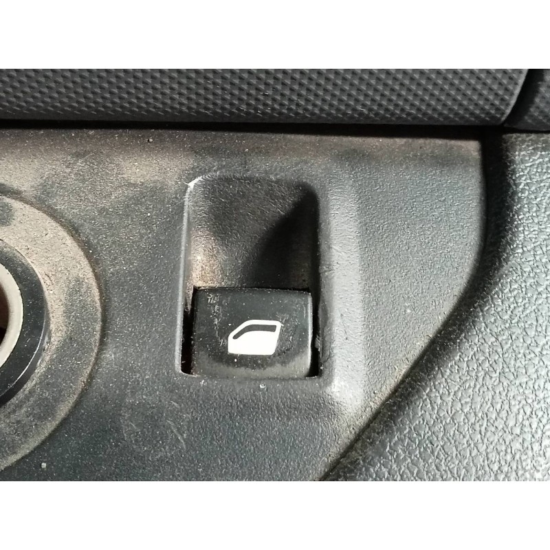 Recambio de mando elevalunas delantero izquierdo para citroen berlingo cuadro confort referencia OEM IAM   