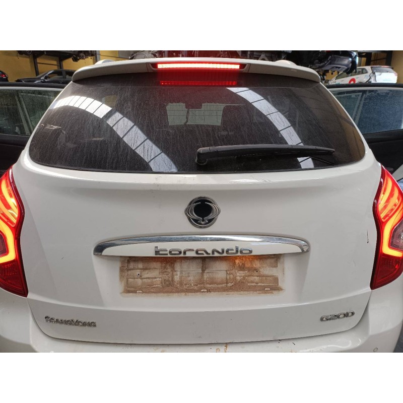 Recambio de porton trasero para ssangyong korando crystal referencia OEM IAM   