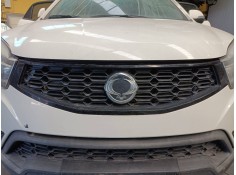 Recambio de rejilla delantera para ssangyong korando crystal referencia OEM IAM   