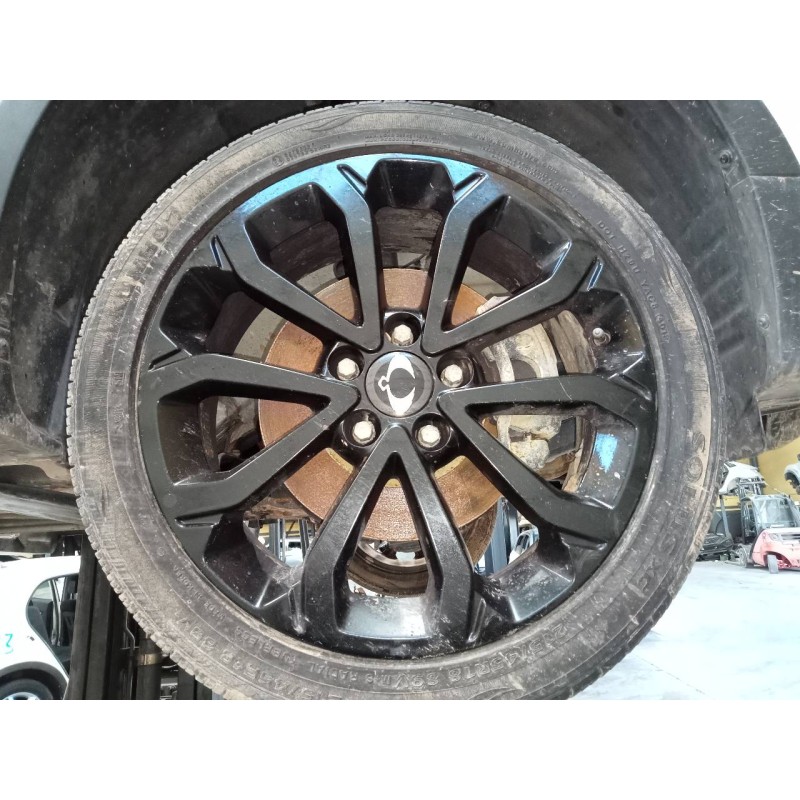 Recambio de llanta para ssangyong tivoli crystal referencia OEM IAM 215/45/18  