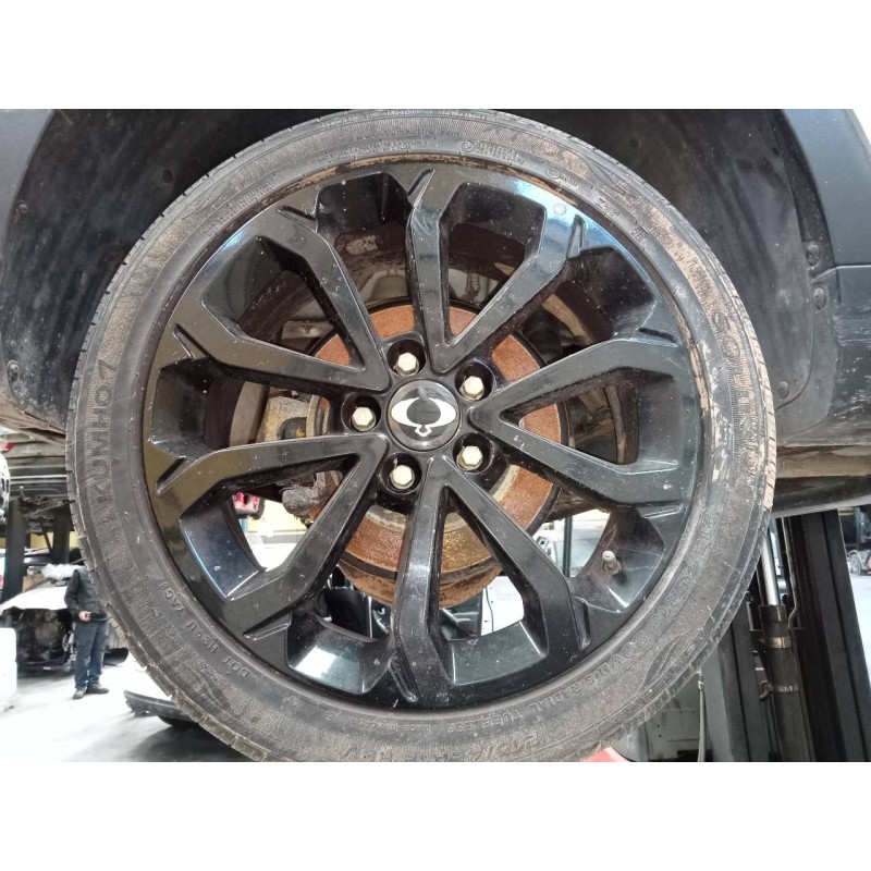 Recambio de llanta para ssangyong tivoli crystal referencia OEM IAM 215/45/18  