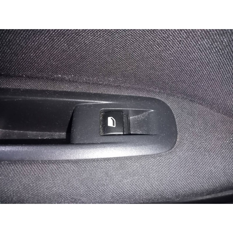 Recambio de mando elevalunas trasero izquierdo para peugeot 308 active referencia OEM IAM   