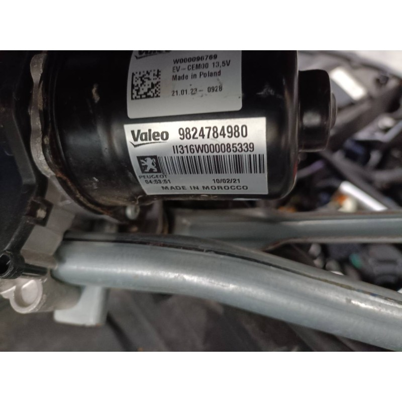 Recambio de motor limpia delantero para opel corsa f cosmos referencia OEM IAM 9824784980  