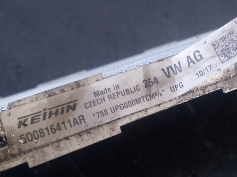 Recambio de condensador / radiador aire acondicionado para volkswagen touran (5t1) advance bmt referencia OEM IAM 5Q0816411AR  P