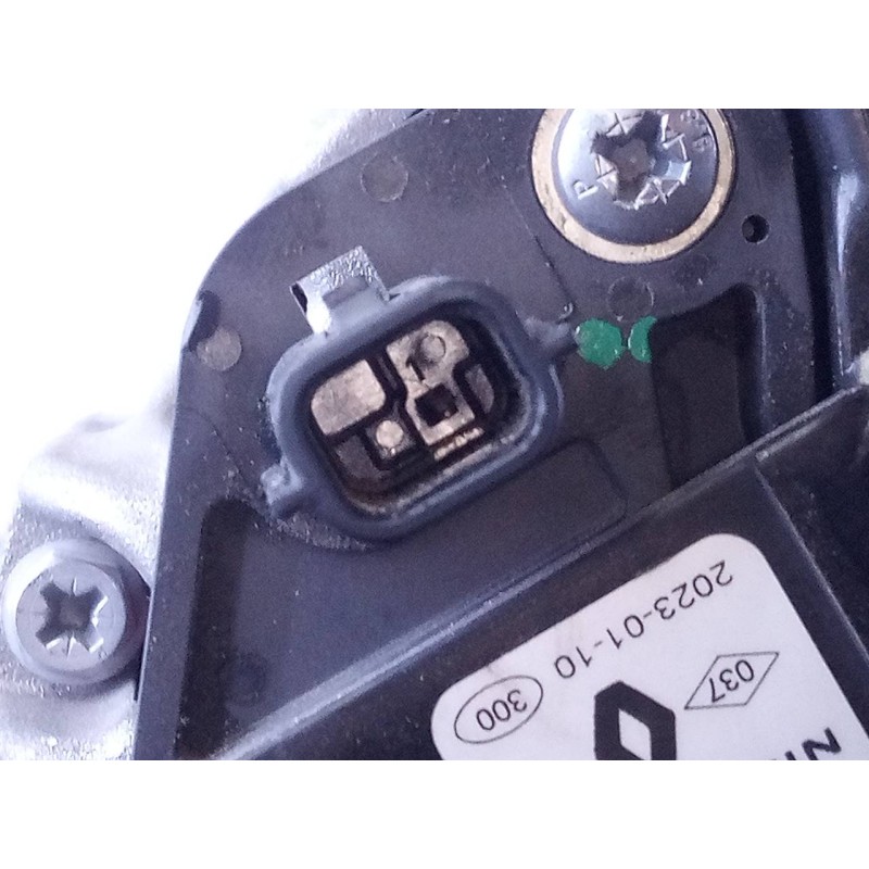 Recambio de alternador para dacia sandero iii referencia OEM IAM 231002175R  