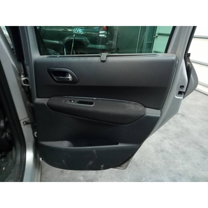 Recambio de guarnecido puerta trasera derecha para peugeot 3008 active referencia OEM IAM   