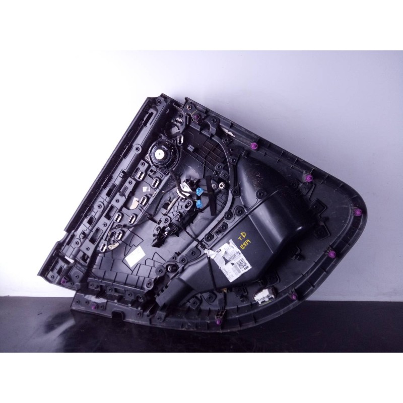 Recambio de guarnecido puerta trasera derecha para mercedes clase glc (w253) 220d 4matic referencia OEM IAM A2535409609  