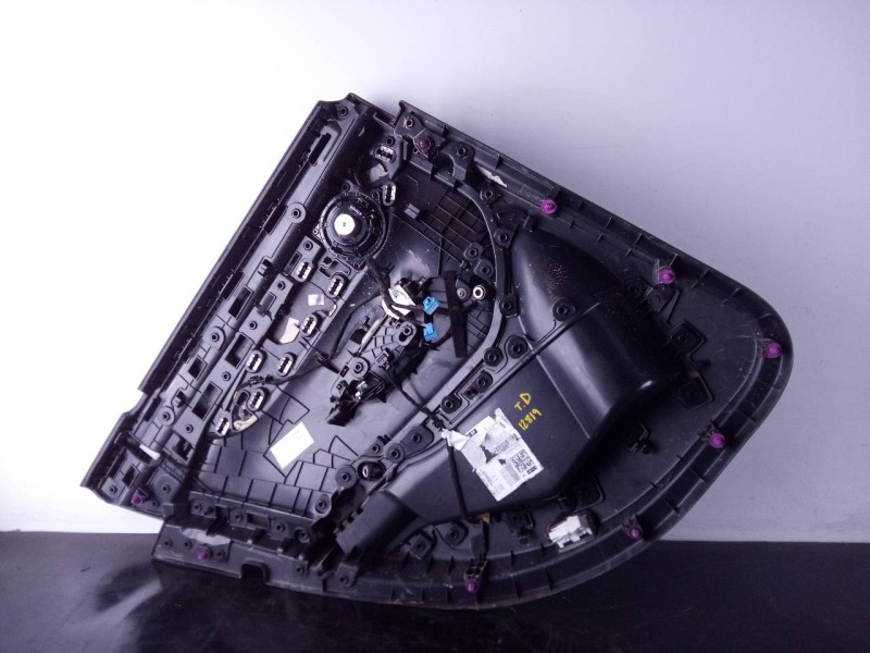 Recambio de guarnecido puerta trasera derecha para mercedes clase glc (w253) 220d 4matic referencia OEM IAM A2535409609  