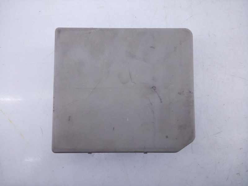 Recambio de caja reles / fusibles para nissan micra (k12e) acenta referencia OEM IAM   
