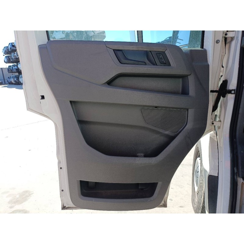 Recambio de guarnecido puerta delantera izquierda para volkswagen crafter kasten referencia OEM IAM   