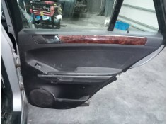 GUARNECIDO PUERTA TRASERA DERECHA 