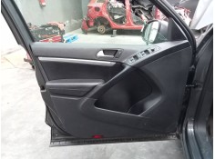 GUARNECIDO PUERTA DELANTERA IZQUIERDA 