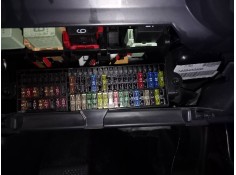 CAJA RELES / FUSIBLES 