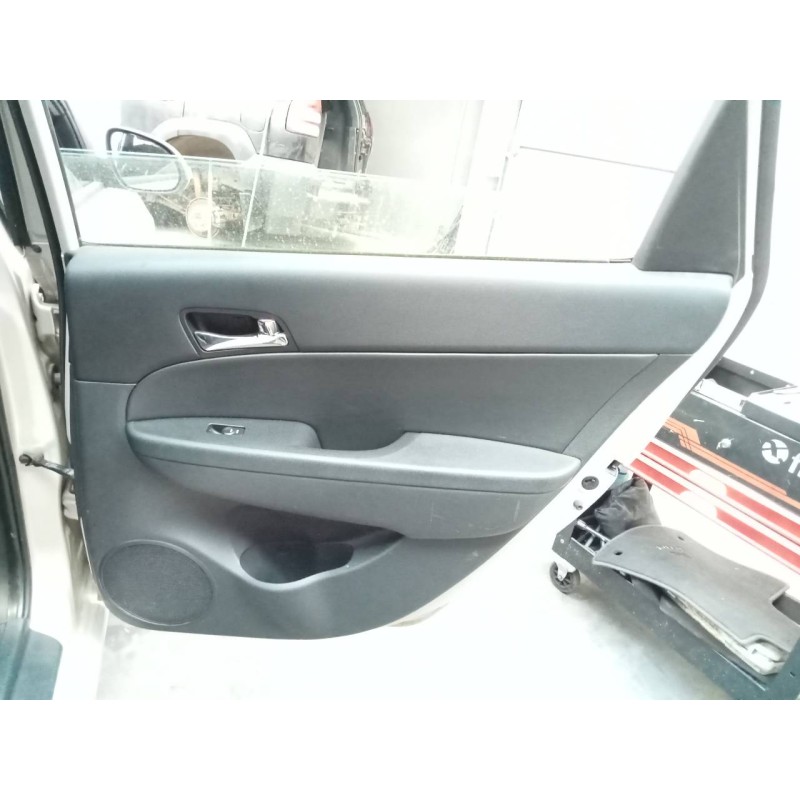 Recambio de guarnecido puerta trasera derecha para hyundai i30 cw cw go referencia OEM IAM   