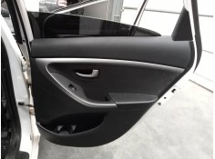GUARNECIDO PUERTA TRASERA DERECHA 