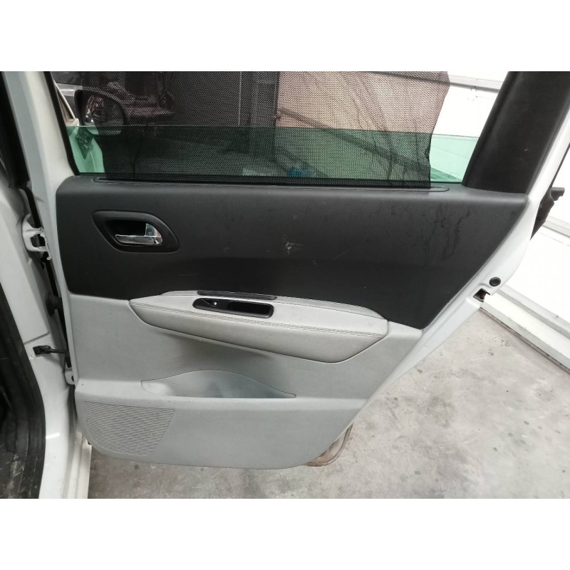 Recambio de guarnecido puerta trasera derecha para peugeot 5008 allure referencia OEM IAM   